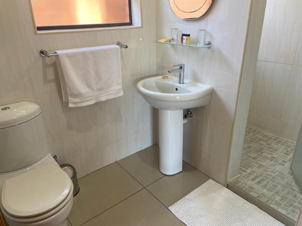 Botleng Guest House Boqate Экстерьер фото
