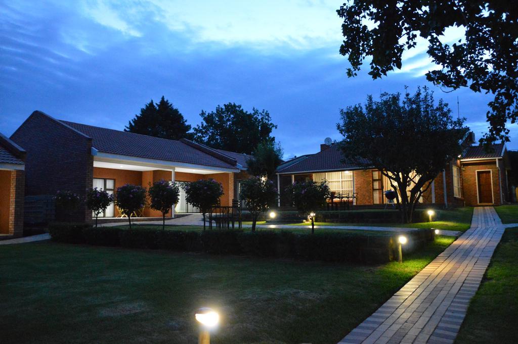 Botleng Guest House Boqate Экстерьер фото